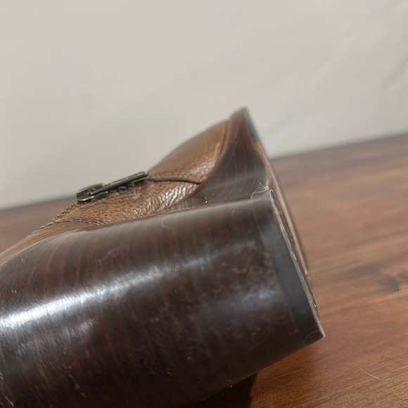 Frye Emma side zippered wedge boot, brown size 9M - Picture 2 of 5